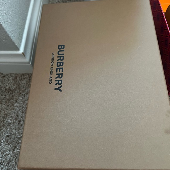 Burberry low top sneakers - Picture 2 of 10